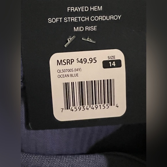 Gap SOFT STRETCH FRAYED HEM MID RISE CORDUROY Shorts, BLUE, Size 14 - Picture 2 of 8